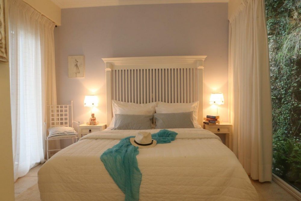 23-bed-room-2-suite-en-suit-bedroom-copy-roula-rouva-corfu-real-estate