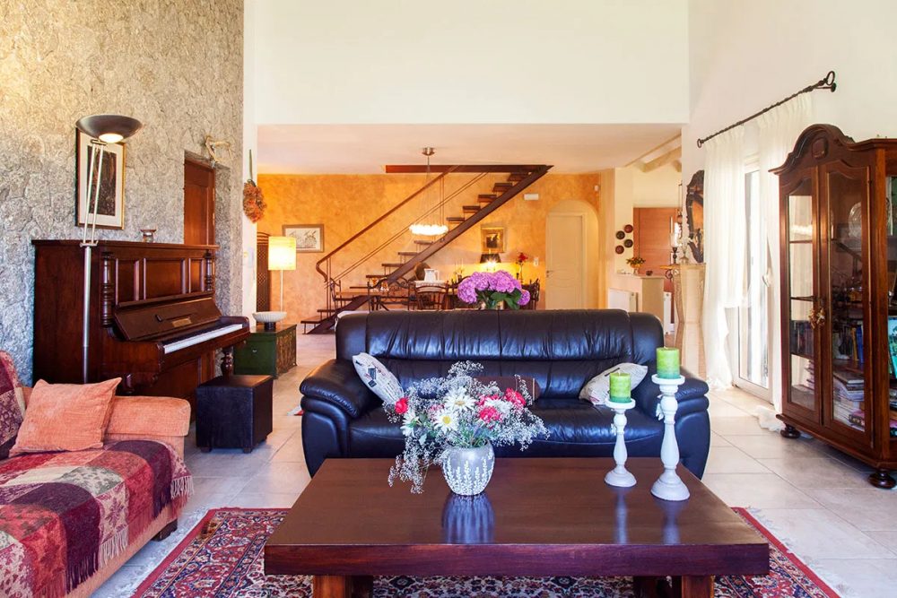 villa-gaia-living-room-corfu-5-roula-rouva-corfu-real-estate