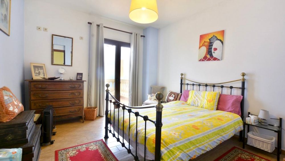 bedroom-2-roula-rouva-corfu-real-estate