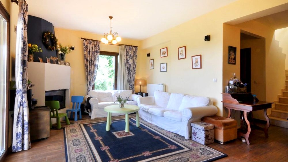 living-room-1-roula-rouva-corfu-real-estate