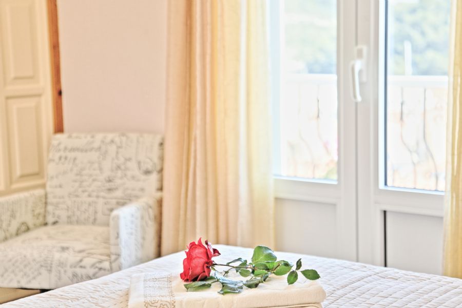avgi-apartment-ena-x900-bedroom51-roula-rouva-corfu-real-estate