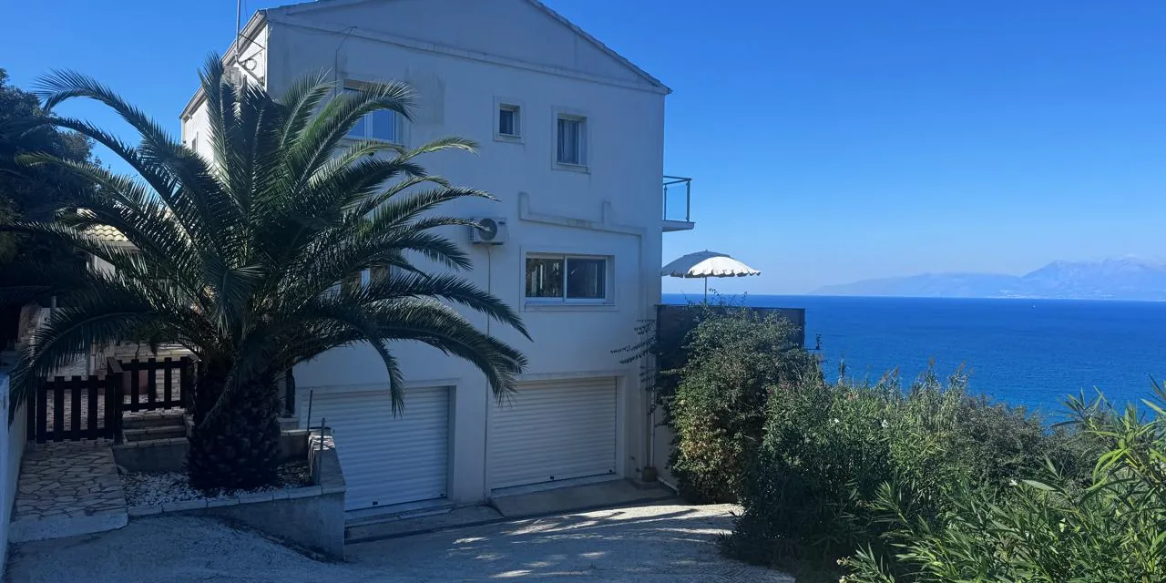 Villa mit beheiztem Pool in Karousades im Norden von Korfu