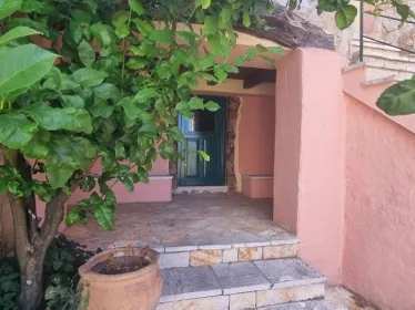 Traditional Corfiot Home with Fireplace, Mezzanine and Garden Klimatia Corfu (RR7425)