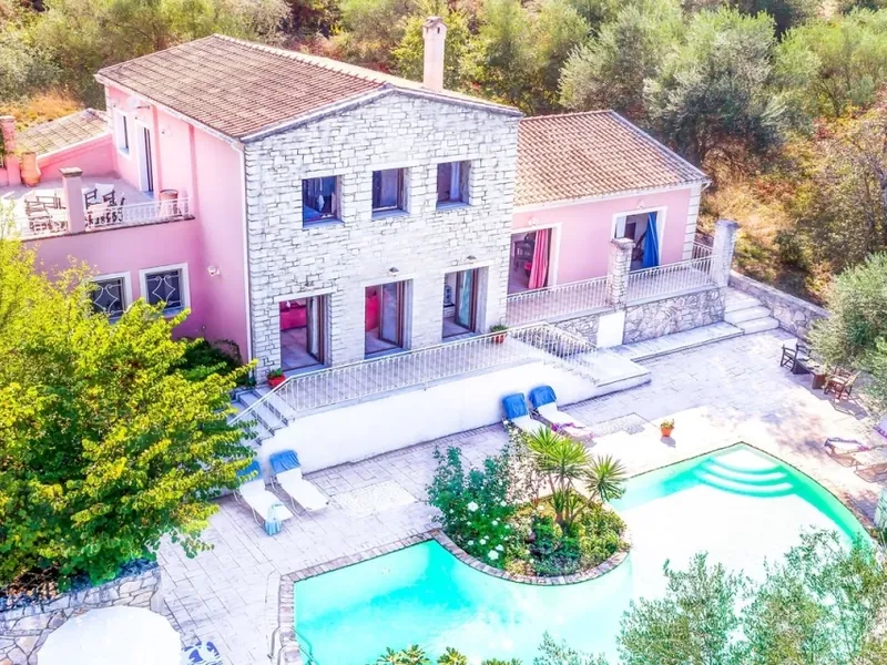 Kassiopi Villa For Sale East / North East Corfu (RR3562)