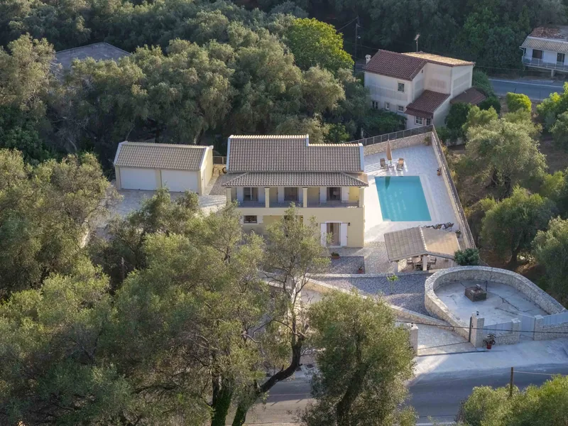 Luxury Villa with Pool in North West Corfu (RR7490)