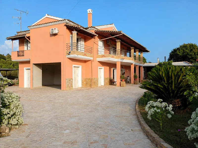 Villa with Pool & Guest Apartment in Corfu (RR7484)
